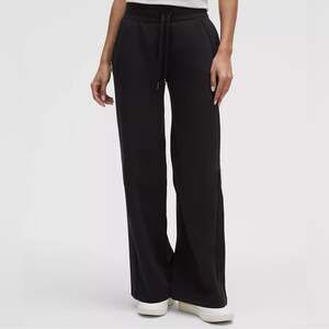 Lululemon Women’s Retro Logo Mid Rise Wide Leg Drawstring Sweat Pants Black 2